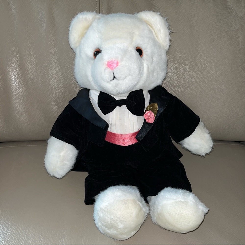 Musical BRAD BEAR 1988 SAN FRANCISCO MUSIC BOX CO “Some Enchanted Evening” tune